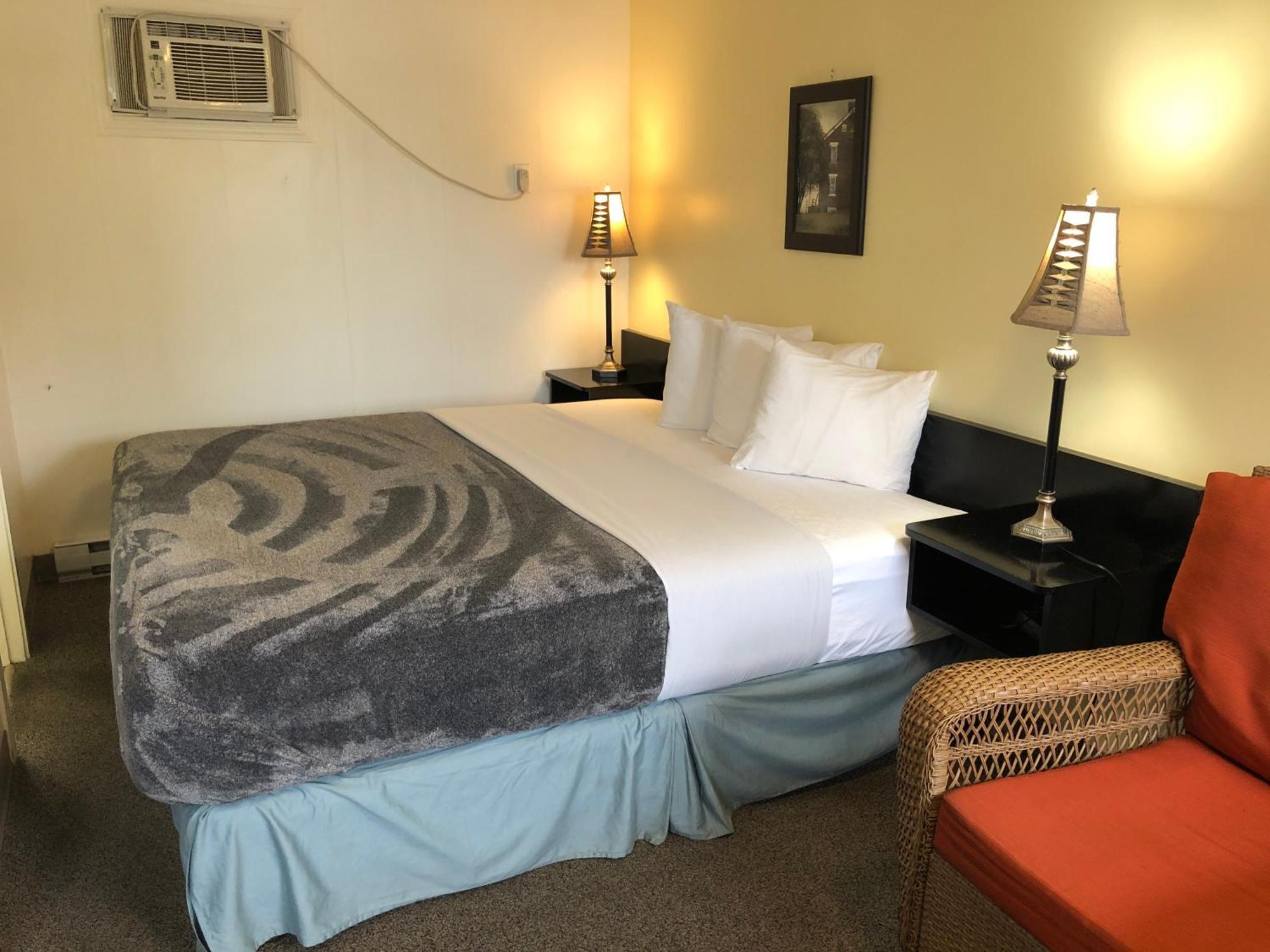 Creston Valley Motel Esterno foto