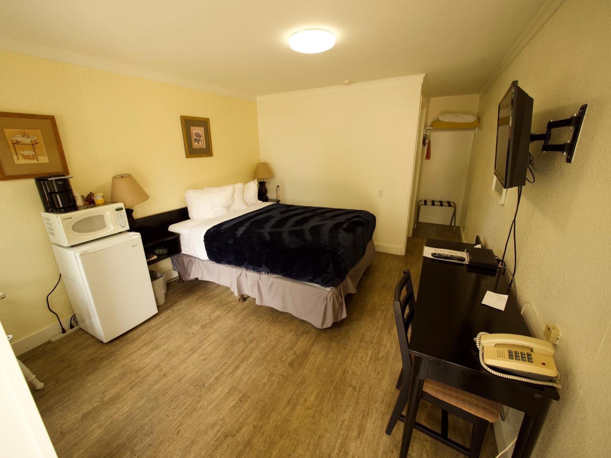 Creston Valley Motel Esterno foto