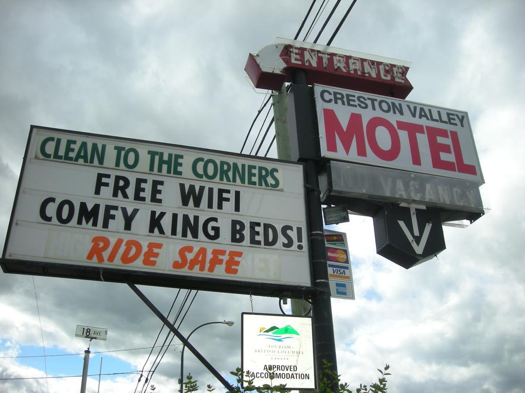Creston Valley Motel Esterno foto