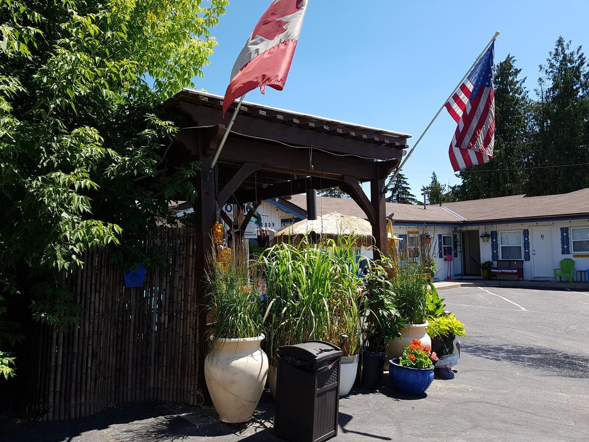 Creston Valley Motel Esterno foto
