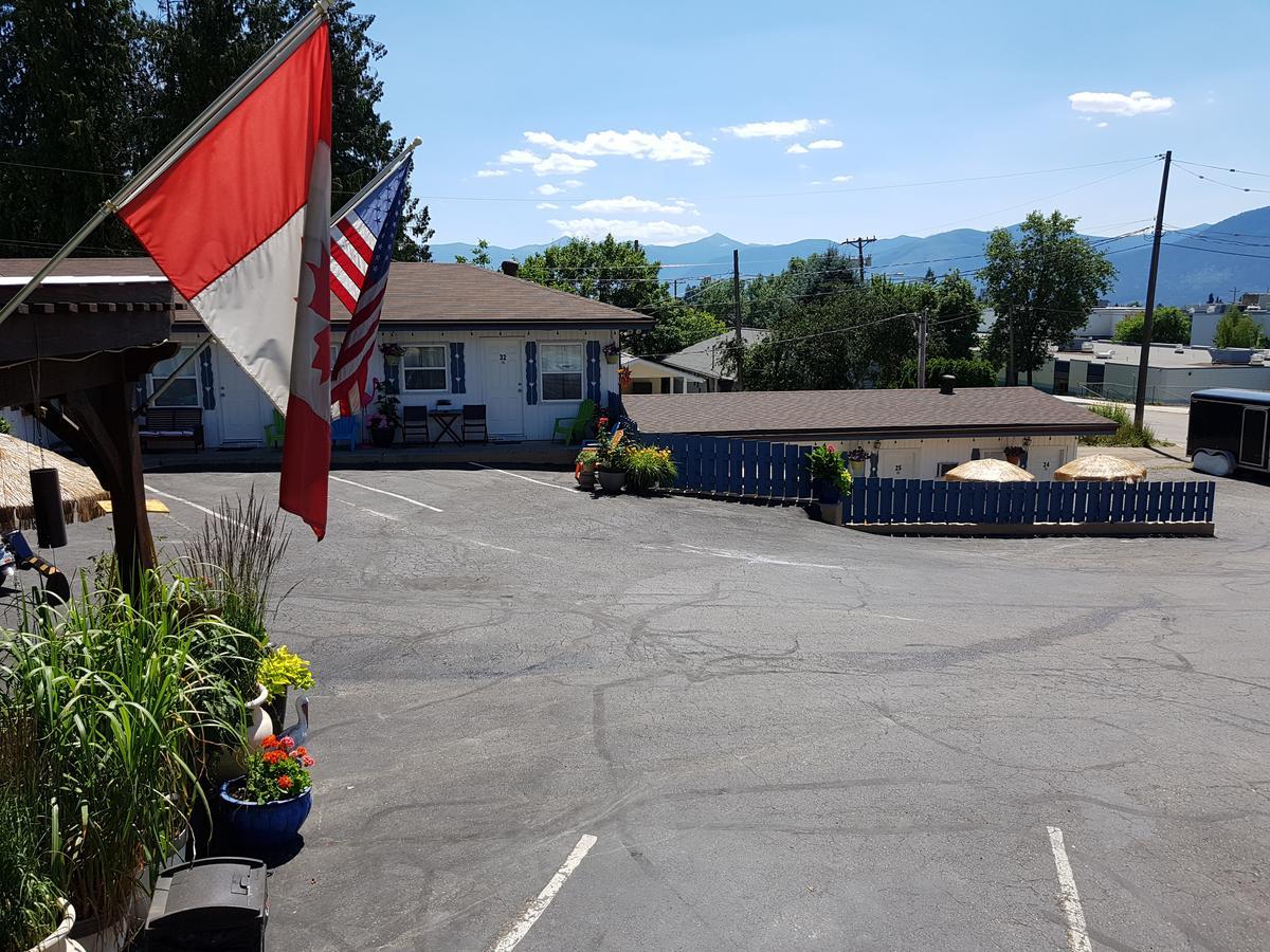 Creston Valley Motel Esterno foto