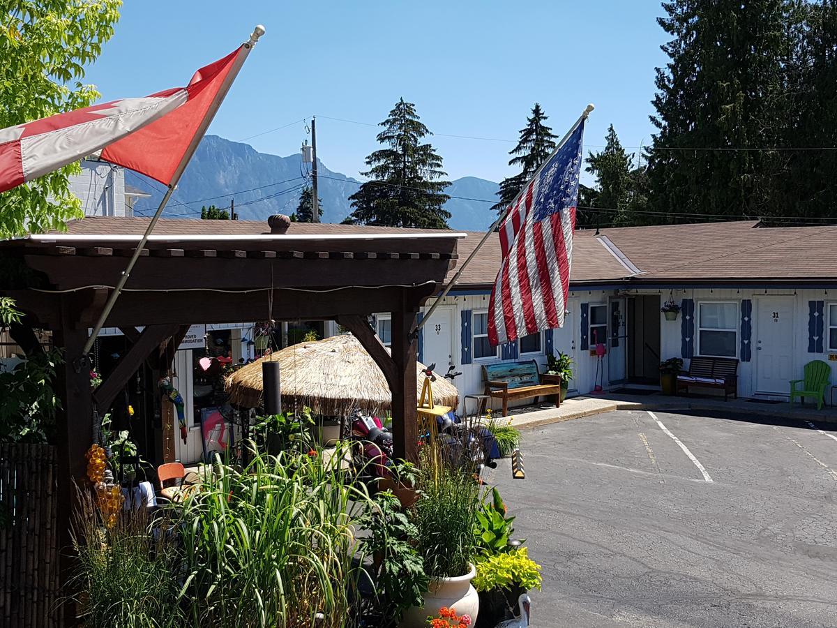 Creston Valley Motel Esterno foto